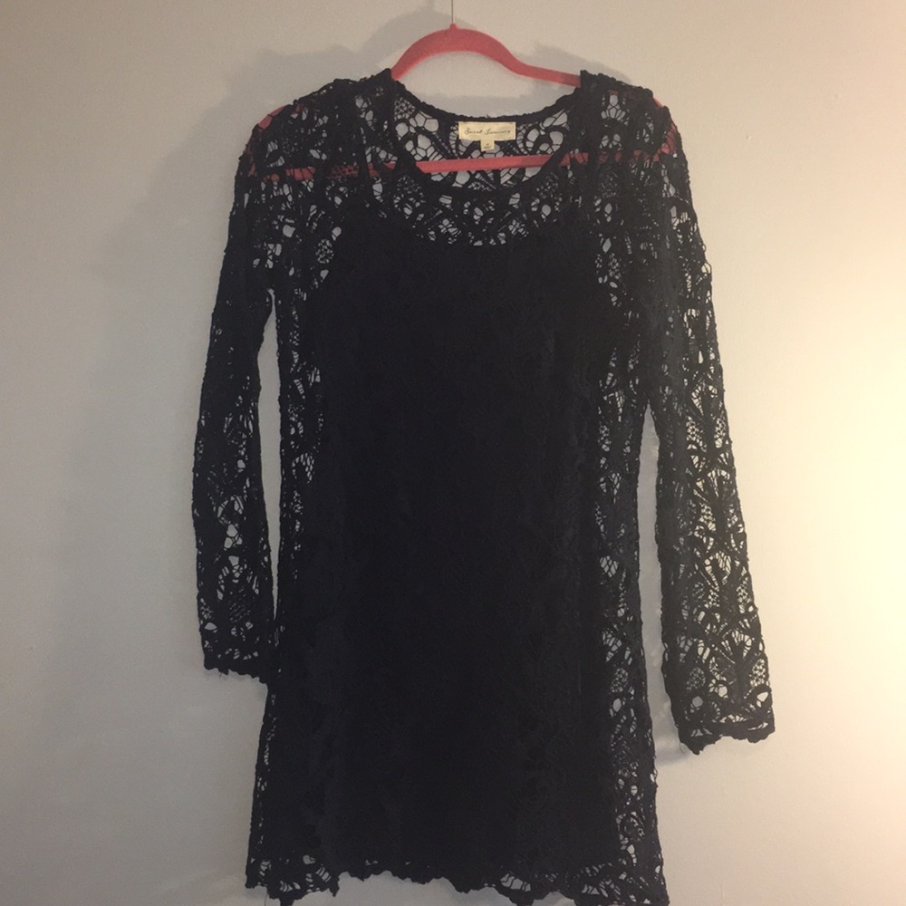 NEW long sleeve navy lace dress. Sz Medium